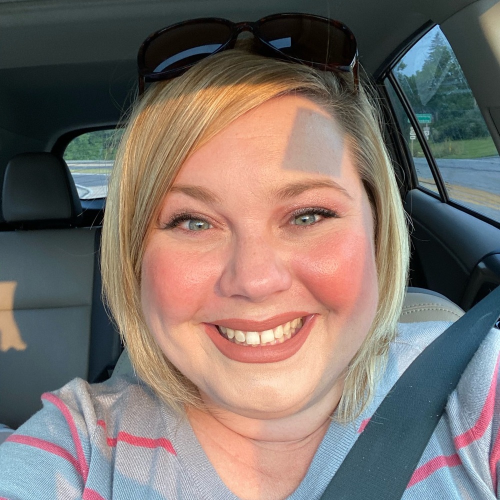 Meet your Posher, Lauren